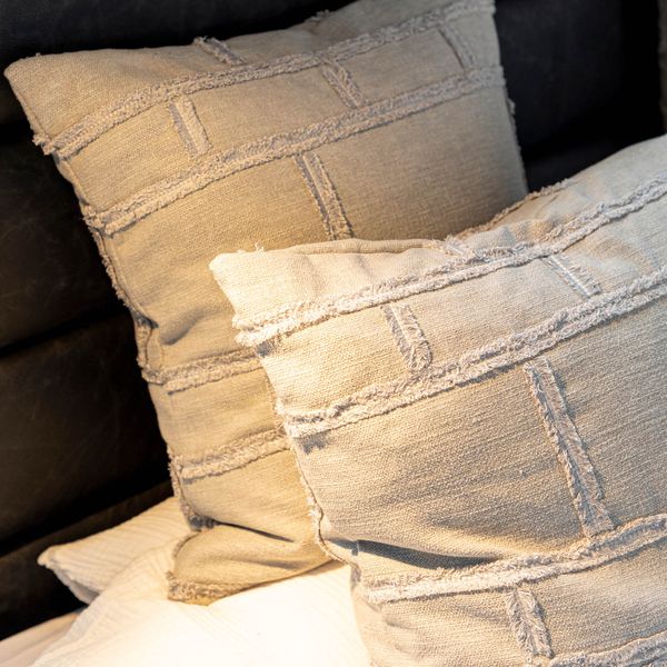 Abstract Fringe Grey 50x50cm Putetrekk - Artwood