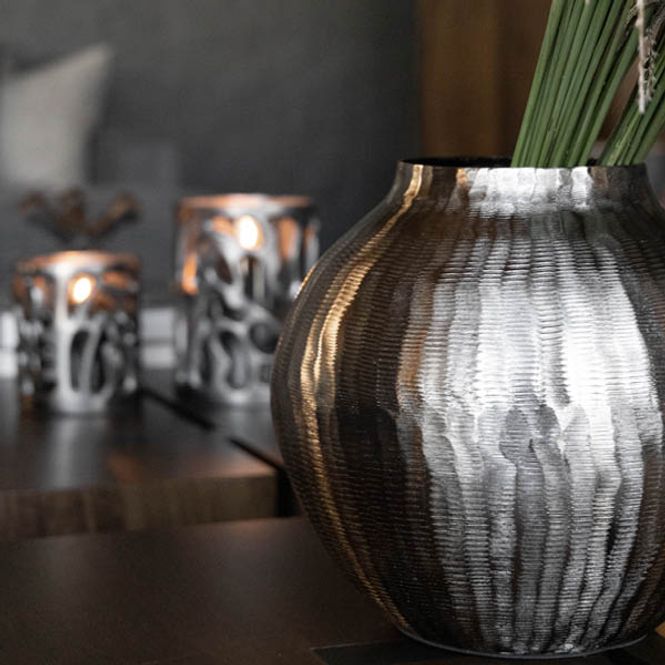 Hovedbilde Armando metallvase i sort ...