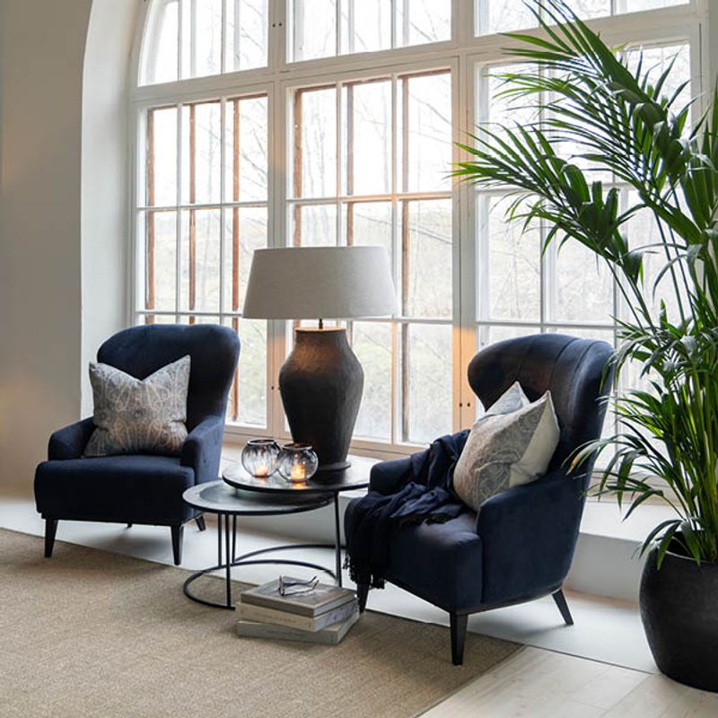 Fiora Svart Bordlampe - Artwood