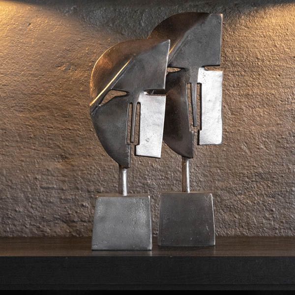 Benito Statue - Artwood 