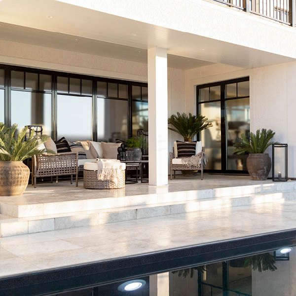 Gulvlykt Svart -  Artwood